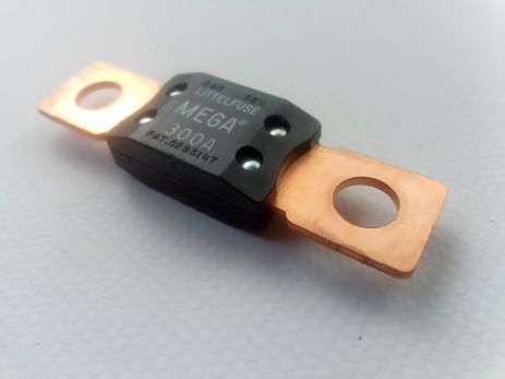 Запобіжник TESLA FG "MEGA" 300А (TS FG 300А) - безпека для електромереж Запобіжник TESLA FG "MEGA" 300А (TS FG 300А) - безпека для електромереж