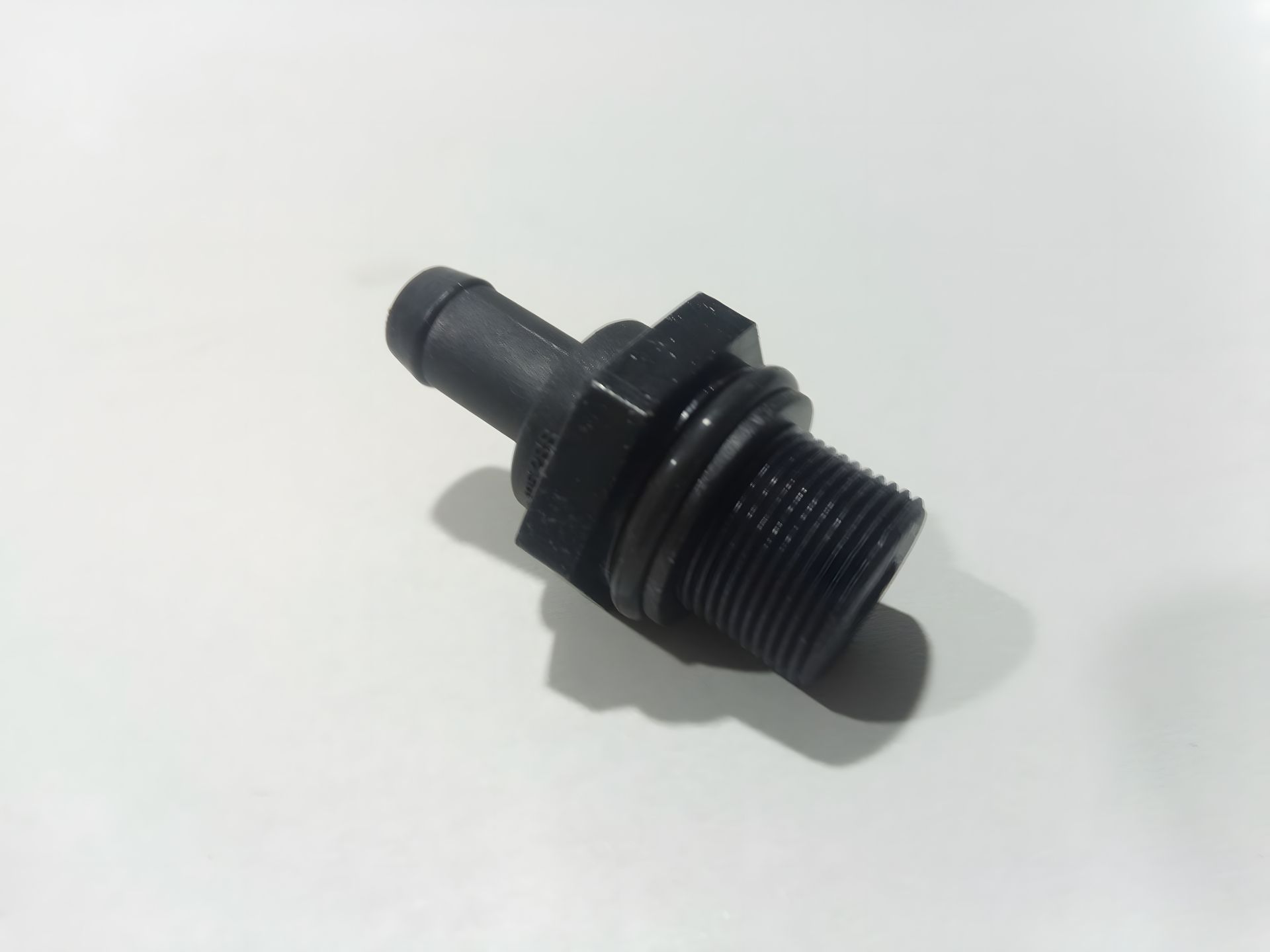 Вентиляционный клапан в крышке клапанов Aveo 1.6/Lacetti 1.6, (96495288) (KOR96495288) Вентиляционный клапан в крышке клапанов Aveo 1.6/Lacetti 1.6, (96495288) (KOR96495288)