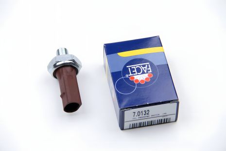 Оливи тиску датчик (0,7bar/1 конт./коричневий) VW T4/Golf IV 1.2-2.5 TDI 92-10, FACET (70132) Оливи тиску датчик (0,7bar/1 конт./коричневий) VW T4/Golf IV 1.2-2.5 TDI 92-10, FACET (70132)