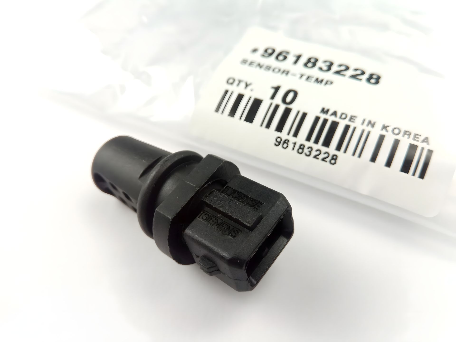 Датчик температуры воздуха для Lanos (96183228) (KOR96183228) Датчик температуры воздуха для Lanos (96183228) (KOR96183228)