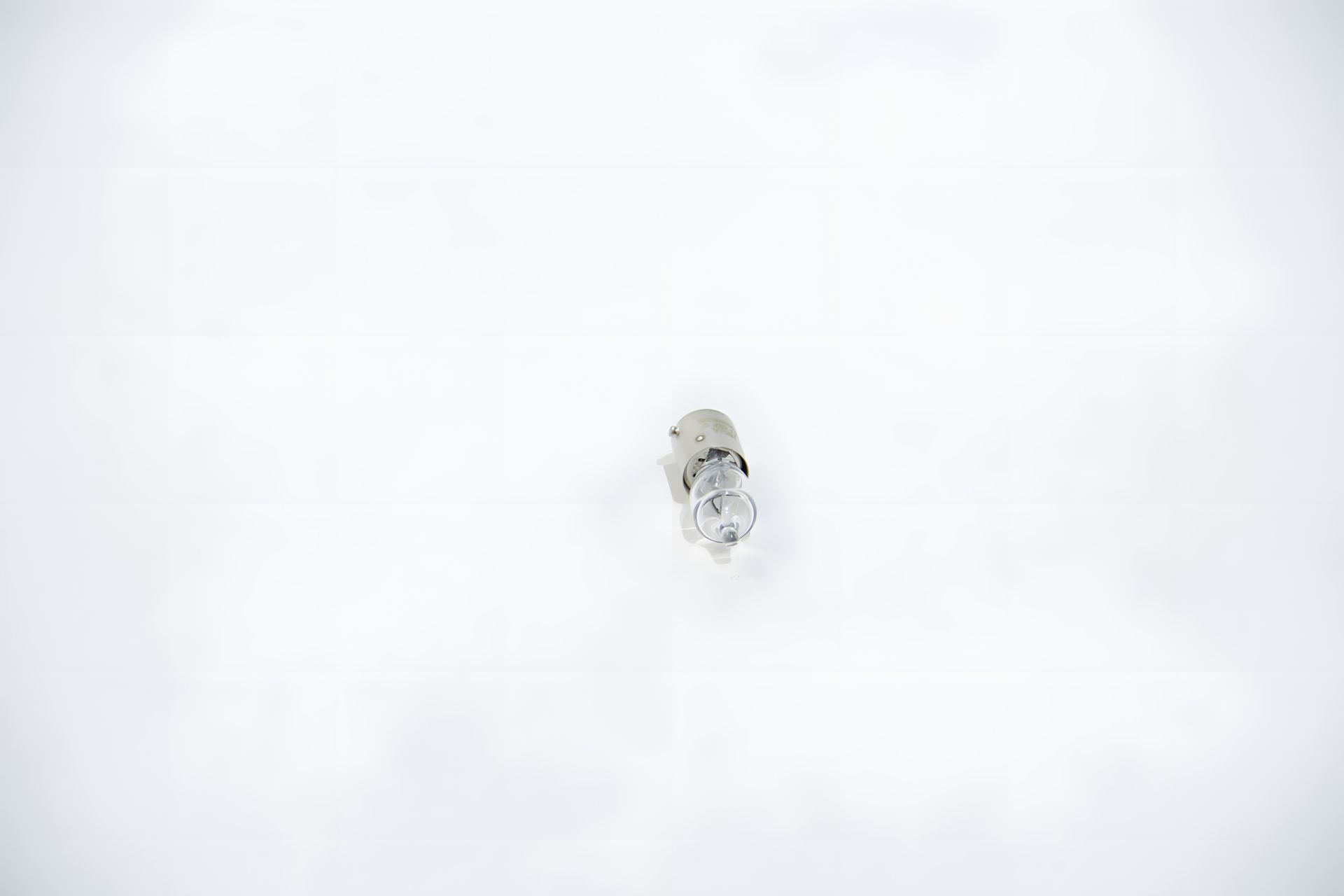 Лампа HELLA BA9s 12V 10W H10W, (8GH002473191) Лампа HELLA BA9s 12V 10W H10W, (8GH002473191)