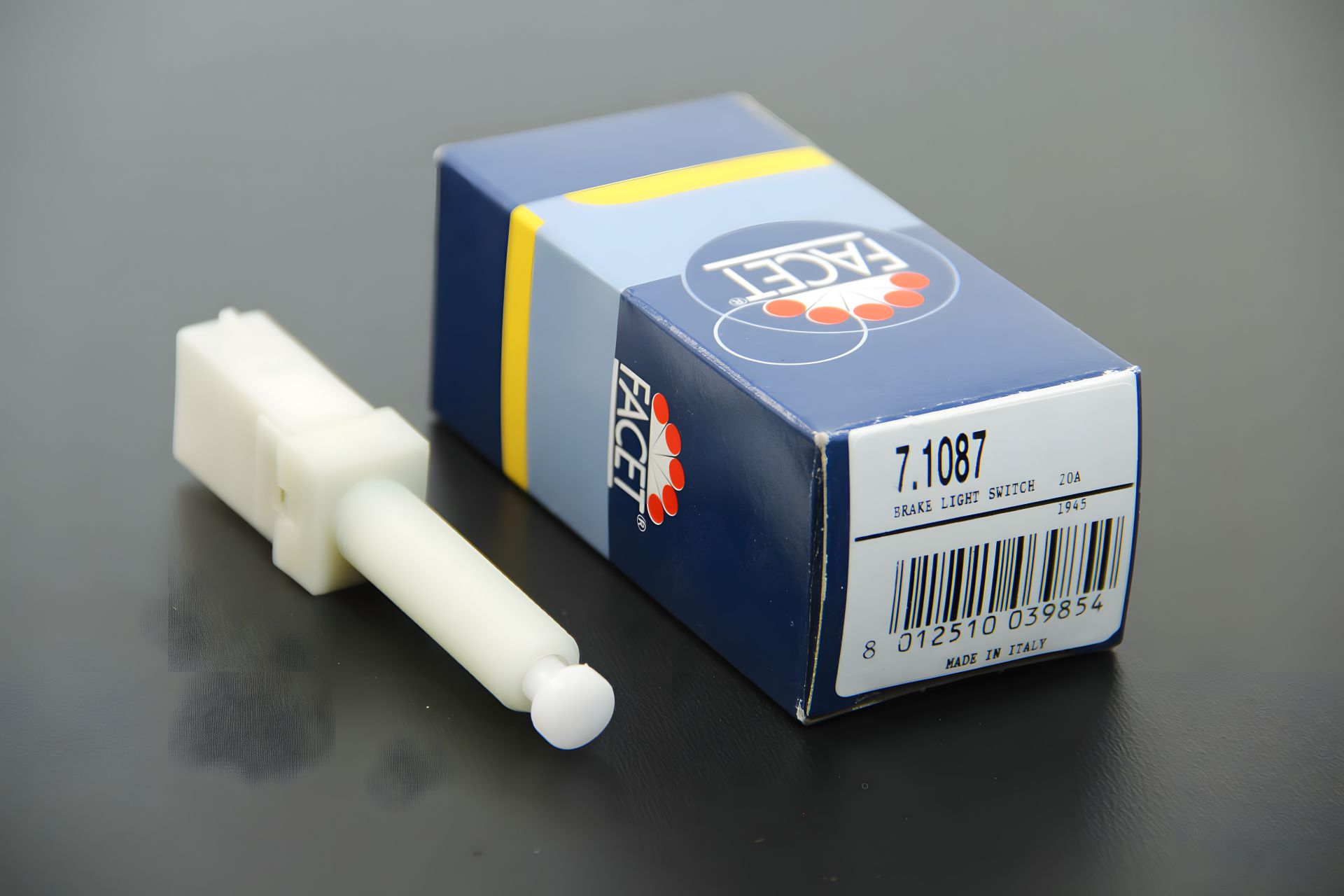 Датчик стоп-сигналу Passat 96-00/Audi 100/A4/A6 83-05, від FACET (71087) Датчик стоп-сигналу Passat 96-00/Audi 100/A4/A6 83-05, від FACET (71087)