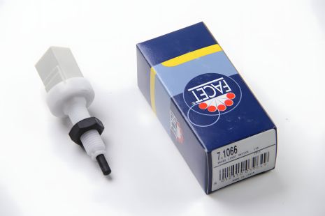 Датчик стоп-сигналу Fiat Ducato/Citroën Jumper/Peugeot Boxer 94-02 (ch 5029100), FACET (71066)