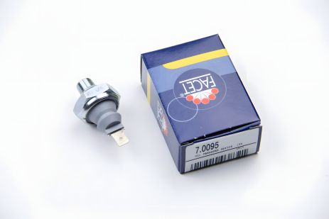 Датчик тиску оливи A80/A100/A4/A6/Caddy/Golf/T4 1.4-2.5TDI 86-, FACET (70095) Датчик тиску оливи A80/A100/A4/A6/Caddy/Golf/T4 1.4-2.5TDI 86-, FACET (70095)