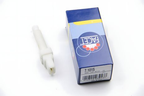 Датчик сигналу гальм A100/A4/A6/VW Passat 76-, FACET (71015)