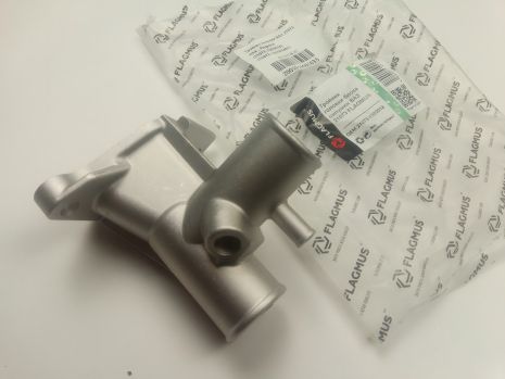 Трійник головки двигуна ВАЗ 21073 інж., Flagmus (21073-1303014) Трійник головки двигуна ВАЗ 21073 інж., Flagmus (21073-1303014)