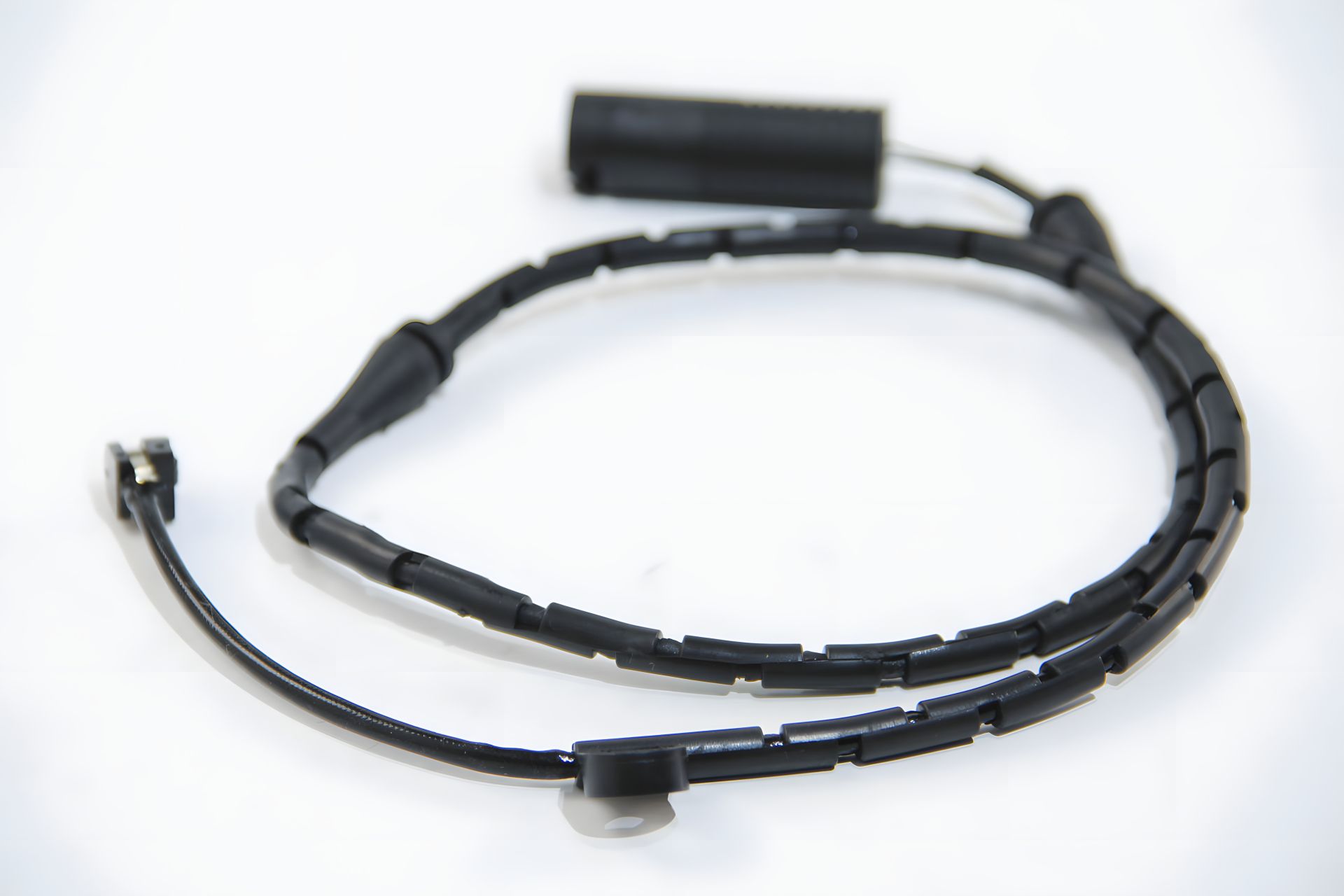 Датчик колодок передніх гальмівних XE53 (00-06), A.B.S. (39584) Датчик колодок передніх гальмівних XE53 (00-06), A.B.S. (39584)