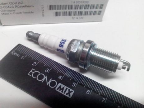 GM/Opel Spark Plug (1214120)