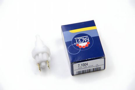 Вимикач сигналу гальма, 2 контакта для Opel Ascona C, O, FACET (71004) Вимикач сигналу гальма, 2 контакта для Opel Ascona C, O, FACET (71004)