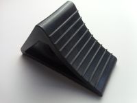 Черевик противідкатний (упор) гума (7.001.20.К9) Довжина 160мм висота 90мм кут 130 мм малий кут 110 мм