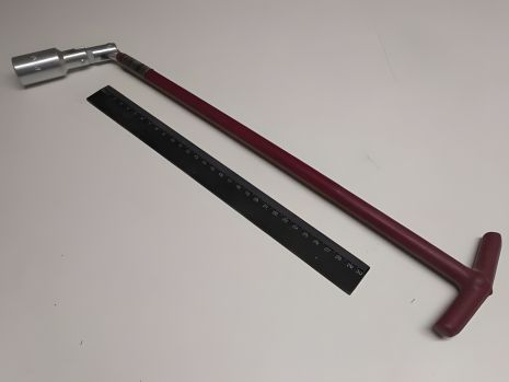 Свічковий ключ х21, Inter Tool (HT-1723), довжина 500 мм