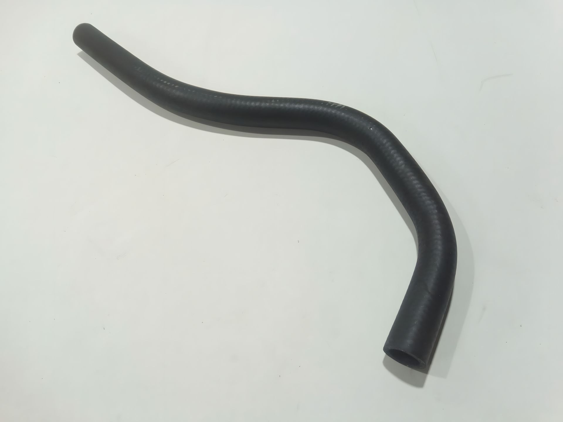 Патрубок для розширювального бачка ВАЗ 2111, Резинопласт (2111-1303080) Патрубок для розширювального бачка ВАЗ 2111, Резинопласт (2111-1303080)