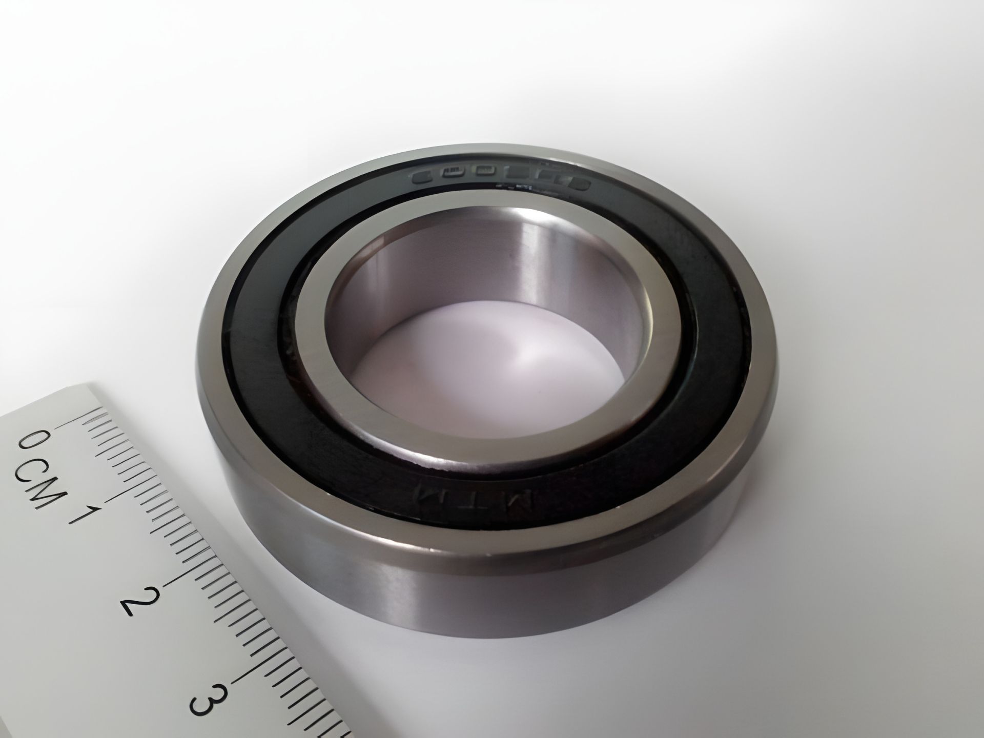 Універсальний підшипник 25x47x12 CX (6005-2RS) Універсальний підшипник 25x47x12 CX (6005-2RS)