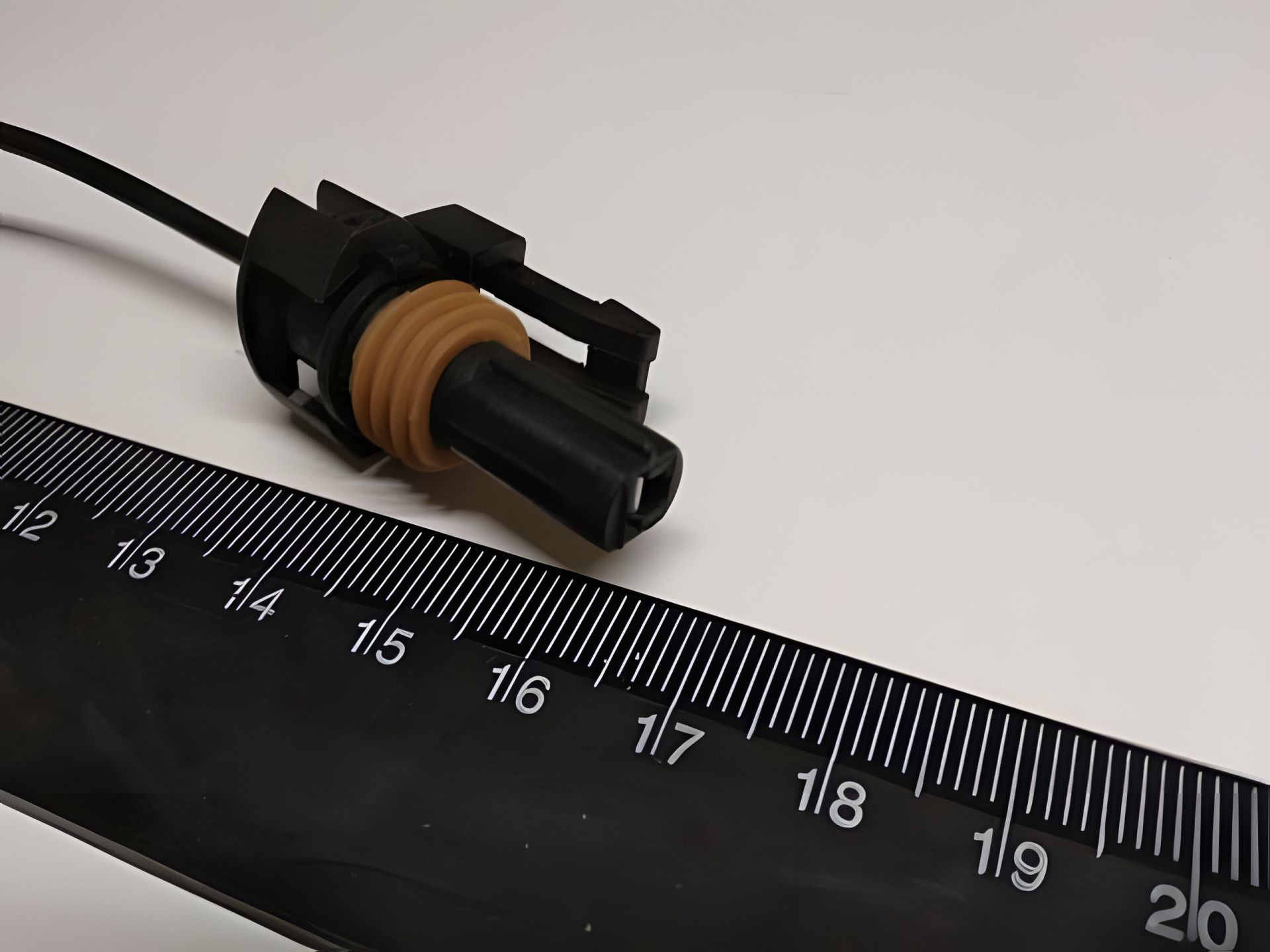 Фішка роз'єму проводки 1-контактний 3 мм (RP321) Фішка роз'єму проводки 1-контактний 3 мм (RP321)