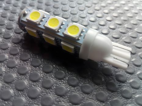 Лампа світлодіод 12V W5W T10 13SMD біла Лампа світлодіод 12V W5W T10 13SMD біла
