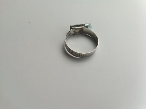 Гвинтовий хомут APRO з нержавіючої сталі 20-32 мм Гвинтовий хомут APRO з нержавіючої сталі 20-32 мм