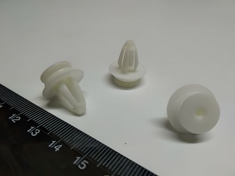 Крепежный пистон для внутренней отделки Mercedes/Skoda (TF13) (0079889978)