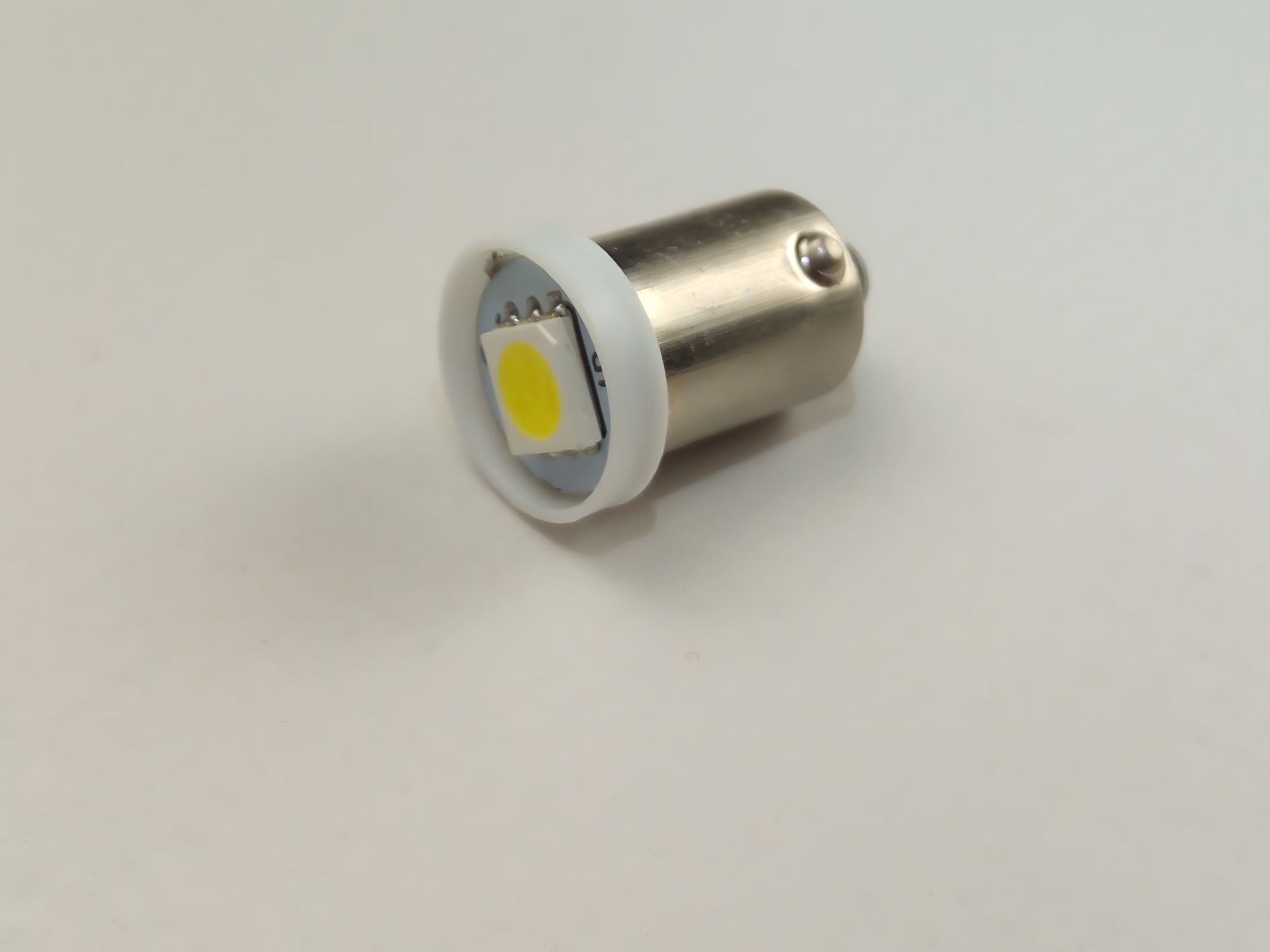 Світлодіодна лампа с/ц 12V T4W BA9s 1SMD біла Світлодіодна лампа с/ц 12V T4W BA9s 1SMD біла