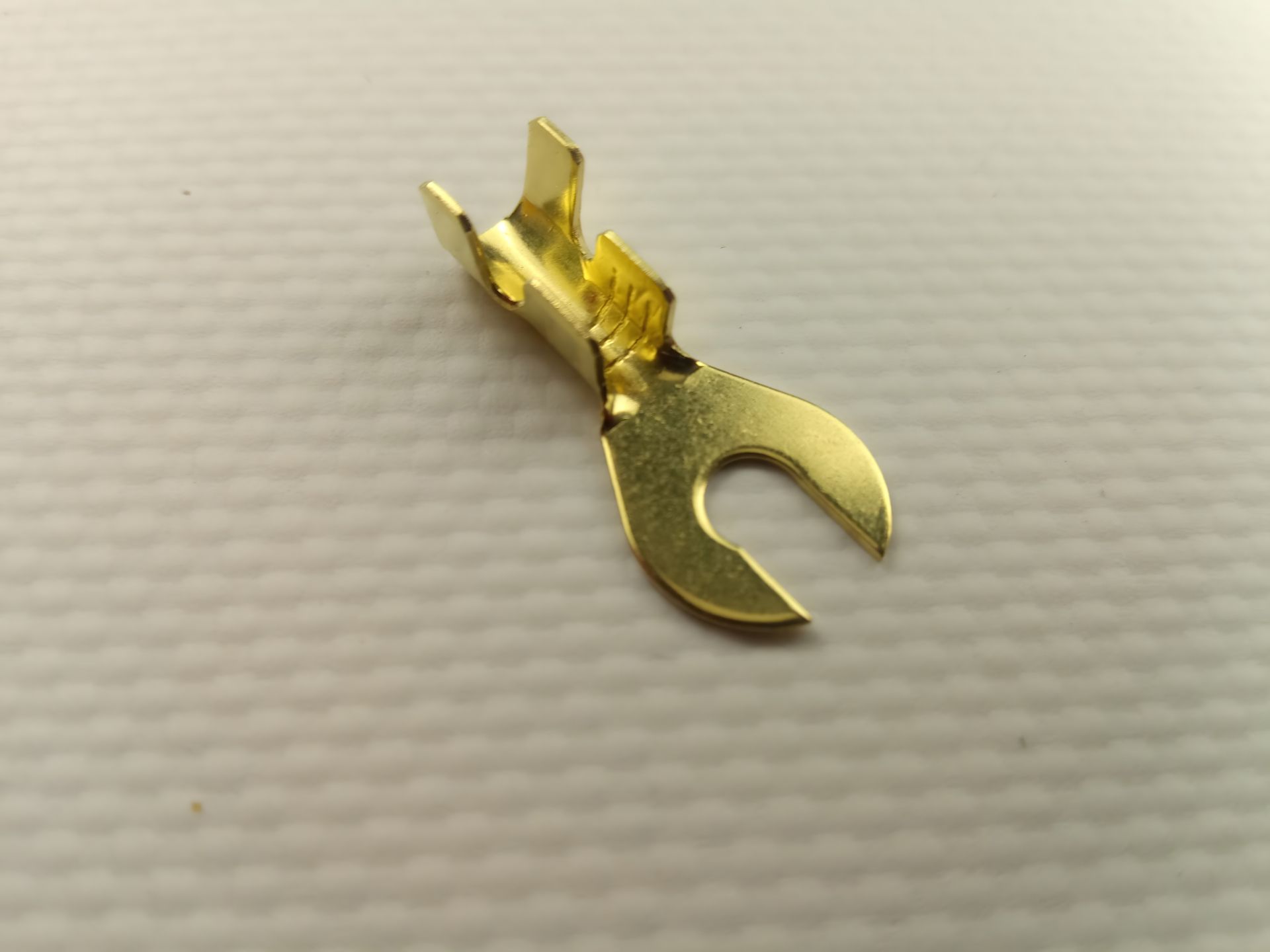 Вилковий наконечник проводки WTE (Туреччина) AY8, 4/діаметр 4,2 мм/товщина 0,50 мм/2,5-4,0 мм кв. Вилковий наконечник проводки WTE (Туреччина) AY8, 4/діаметр 4,2 мм/товщина 0,50 мм/2,5-4,0 мм кв.