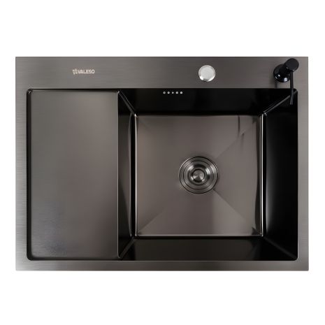 Черная кухонная мойка CM 65*50 R PVD VALESO Handmade (круглый сифон 3,0/0,8)