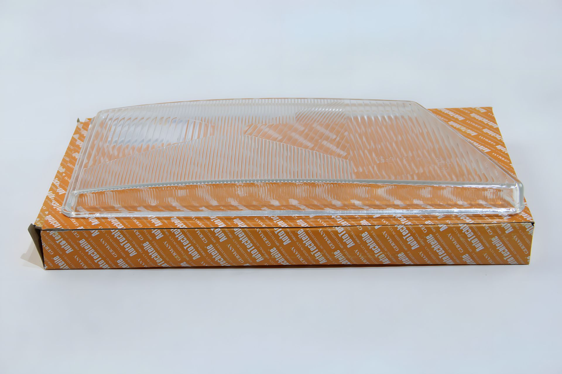 Фара стеклянная для MB Sprinter TDI 96-00 (R) Autotechteile (1008217) Фара стеклянная для MB Sprinter TDI 96-00 (R) Autotechteile (1008217)