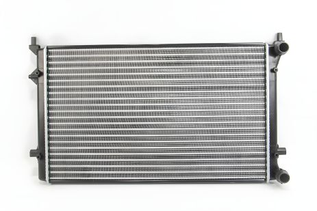Водяний радіатор Caddy III 2.0SDI/1.4i/1.6i /Golf/Octavia (+/- AC) (650x398x26), LORO (0530170018)