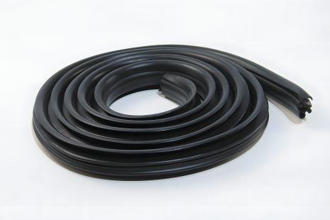 Уплотнитель двери (передней) для VW T5 03-(R), Autotechteile (3837030) Уплотнитель двери (передней) для VW T5 03-(R), Autotechteile (3837030)