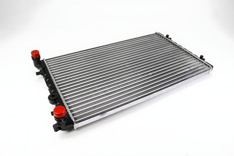 Радіатор 650 mm AUDI/SKODA/VW/SEAT A3,TT,Leon,Toledo,Bora,Golf,Octavia 1,4-1,9TDI-2,3 96-, MAHLE/KNECHT (CR368 Радіатор 650 mm AUDI/SKODA/VW/SEAT A3,TT,Leon,Toledo,Bora,Golf,Octavia 1,4-1,9TDI-2,3 96-, MAHLE/KNECHT (CR368