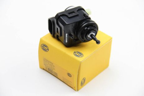 FARA CORTERERTE NAVARA/QASHQAI/VIVARO/CLIO 92-, Hella (6NM007878501)