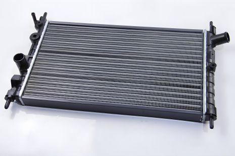 Радіатор охолодження JP Group, Kadett 84-93 (522x322x22) (1214200100)