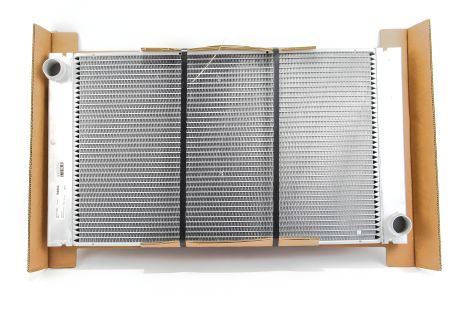 Радиатор охлаждения двигателя для BMW 5 Touring (E61) 04-10, MAHLE/KNECHT (CR577000P)