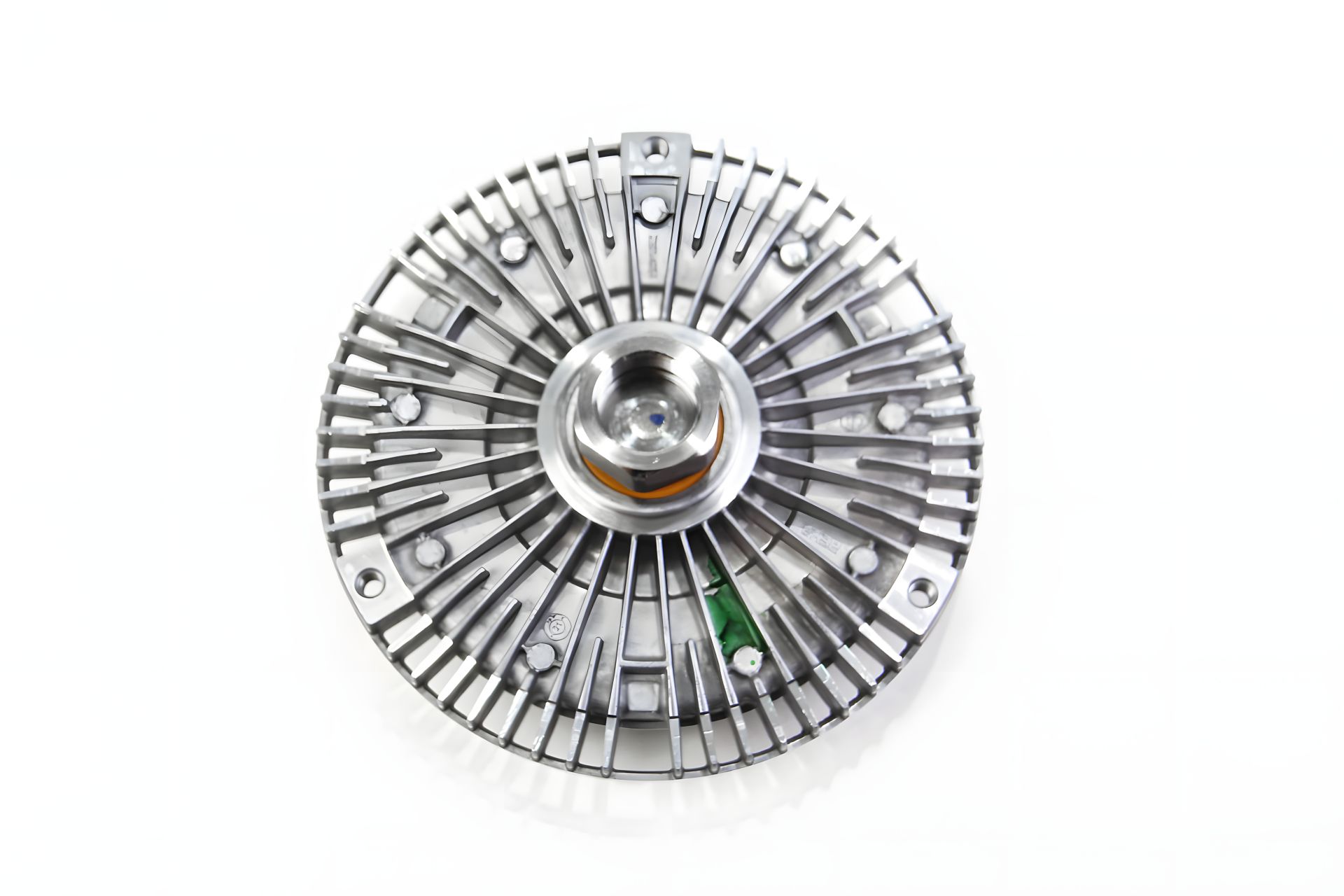 Вентилятор муфта/крильчатка BMW 5 (E34, E39), 7 (E32, E38), 8 (E31), MAHLE/KNECHT (CFC57000P) Вентилятор муфта/крильчатка BMW 5 (E34, E39), 7 (E32, E38), 8 (E31), MAHLE/KNECHT (CFC57000P)