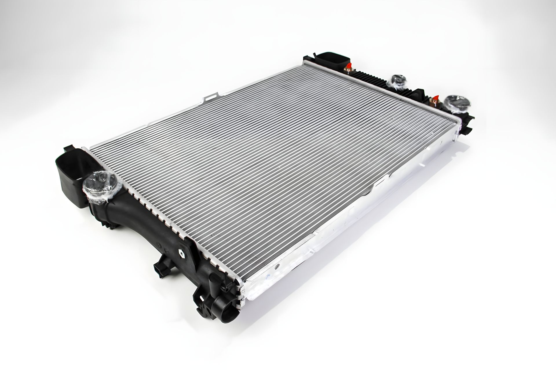 Радиатор для Mercedes W221 S, MAHLE/KNECHT (CR38000S) Радиатор для Mercedes W221 S, MAHLE/KNECHT (CR38000S)