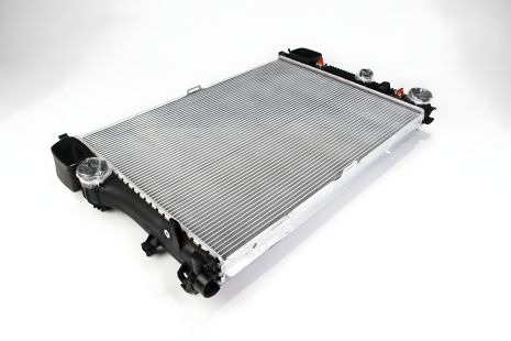 Радиатор для Mercedes W221 S, MAHLE/KNECHT (CR38000S)