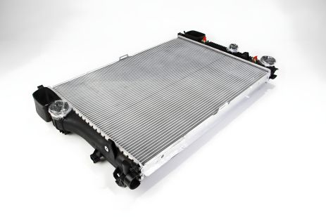 Радиатор для Mercedes W221 S, MAHLE/KNECHT (CR38000S) Радиатор для Mercedes W221 S, MAHLE/KNECHT (CR38000S)