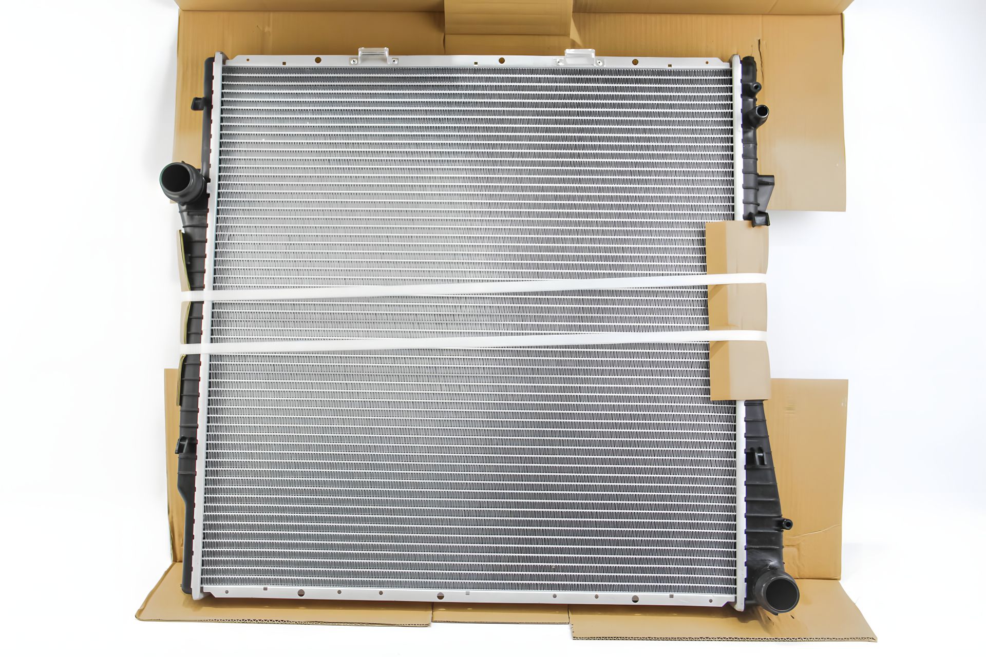 Двигатель охлаждающий радиатор E53/3.0d-3.0i 00-, LORO (0040170025B) Двигатель охлаждающий радиатор E53/3.0d-3.0i 00-, LORO (0040170025B)