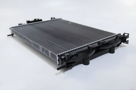 Радіатор охолодження Megane II/ Scenic II 2.0/1.5D-1.9D 02-, BASBUG (BSG75520010) Радіатор охолодження Megane II/ Scenic II 2.0/1.5D-1.9D 02-, BASBUG (BSG75520010)