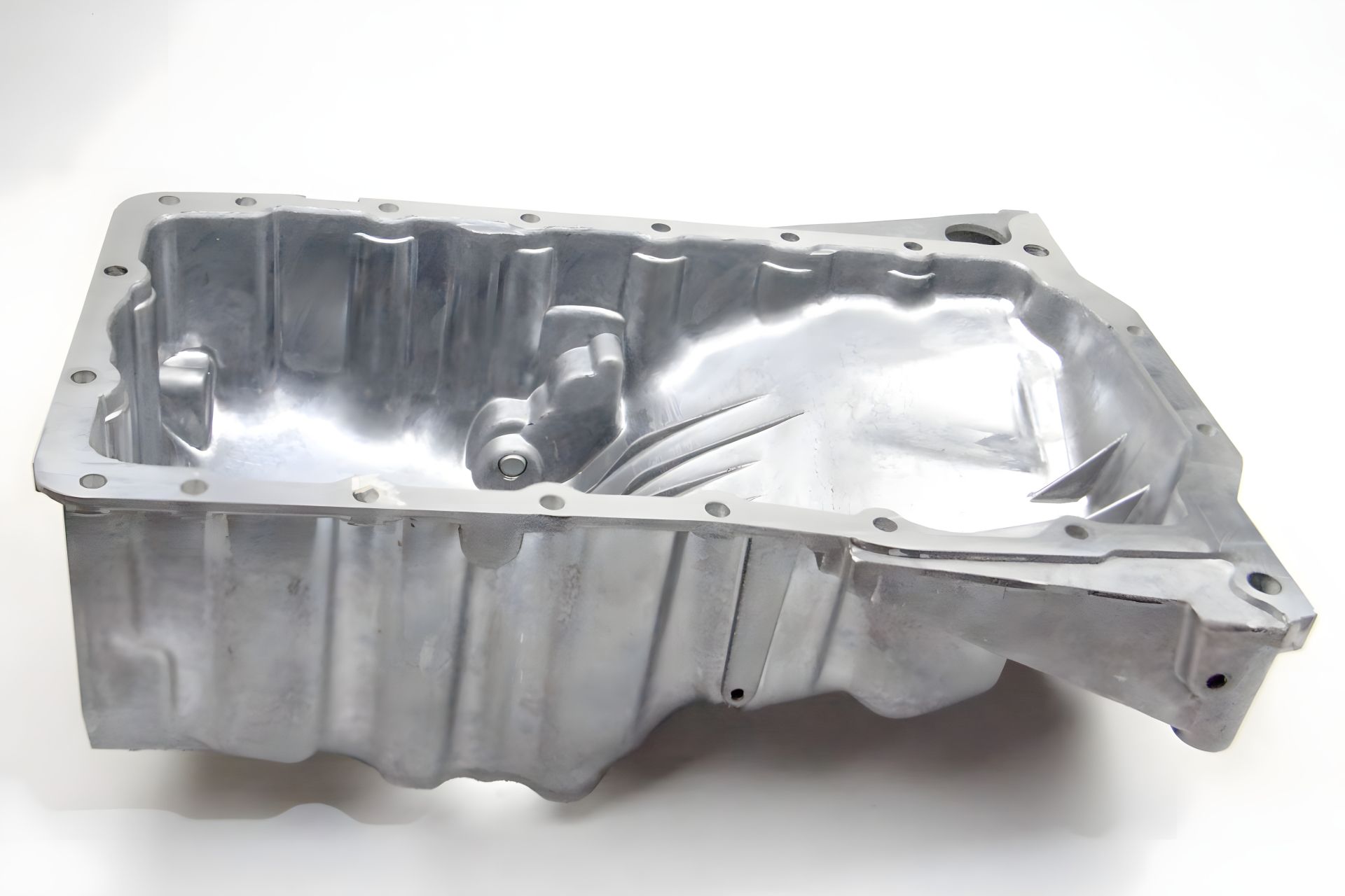 Масляный поддон A6/Passat 1.9TDI 97-05, JP Group (1112902300) Масляный поддон A6/Passat 1.9TDI 97-05, JP Group (1112902300)