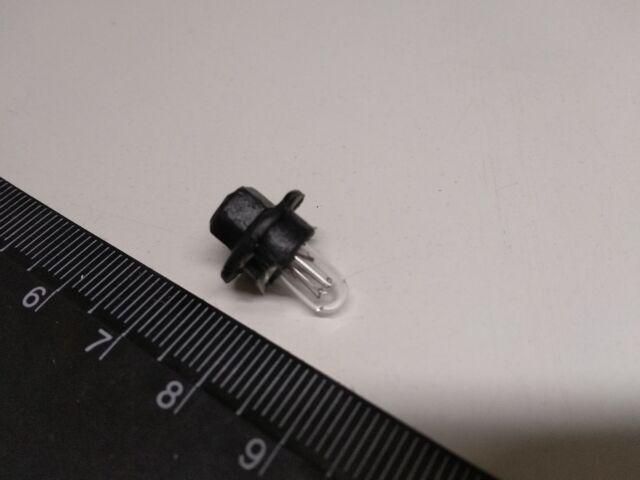 Бесцокольная лампа BOCXOD 12V 1,2W BX8,4D с патроном (82781), цена за 1 шт. Бесцокольная лампа BOCXOD 12V 1,2W BX8,4D с патроном (82781), цена за 1 шт.