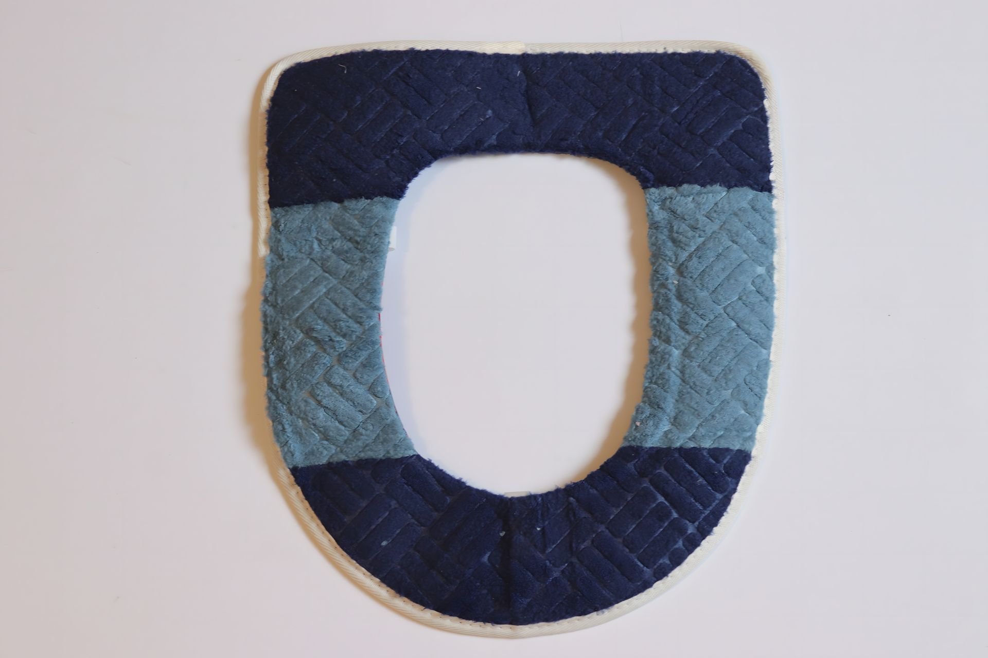 Накладка на ободок унітазу м'яка на липучках арт. 9011 темно-синя Накладка на ободок унітазу м'яка на липучках арт. 9011 темно-синя