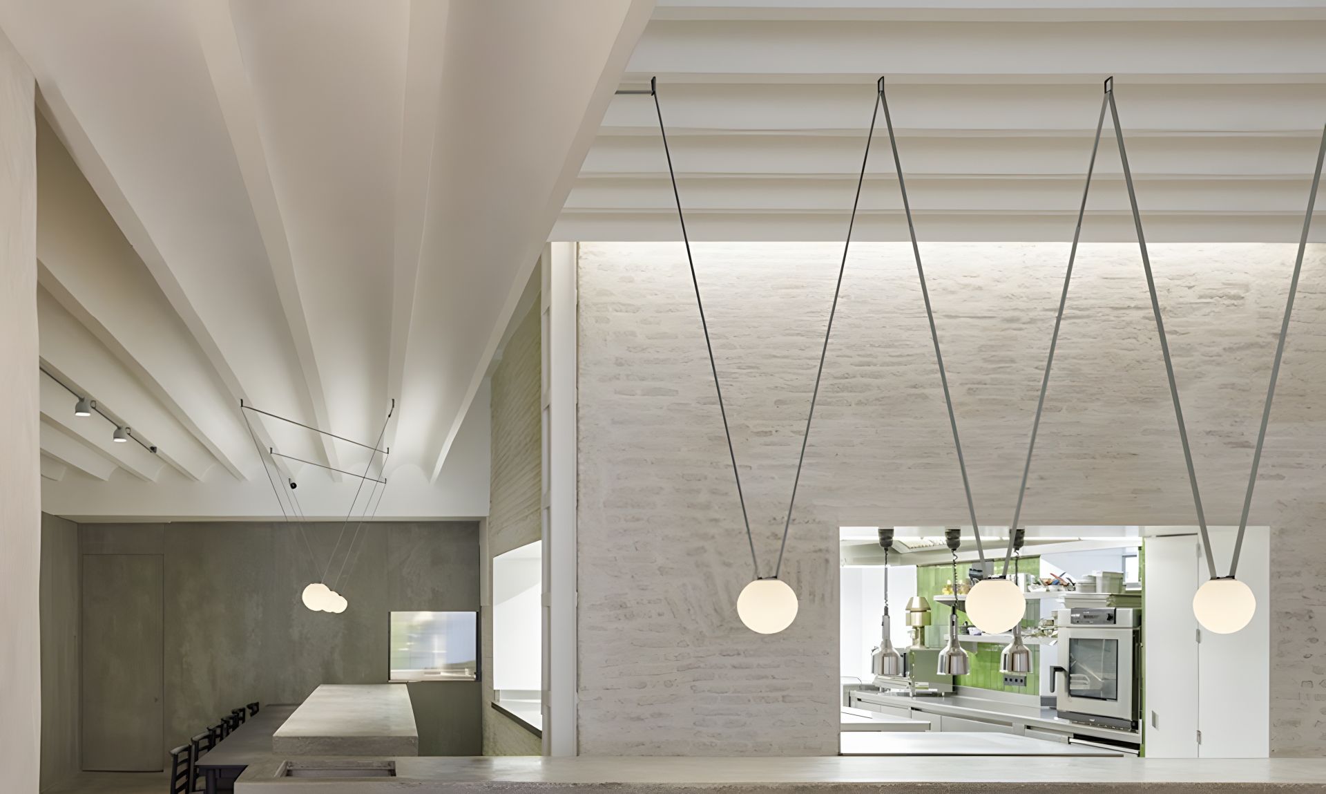 Черный дизайнерский подвесной трек-трансформер VALESO Композиция - 10 Черный дизайнерский подвесной трек-трансформер VALESO Композиция - 10