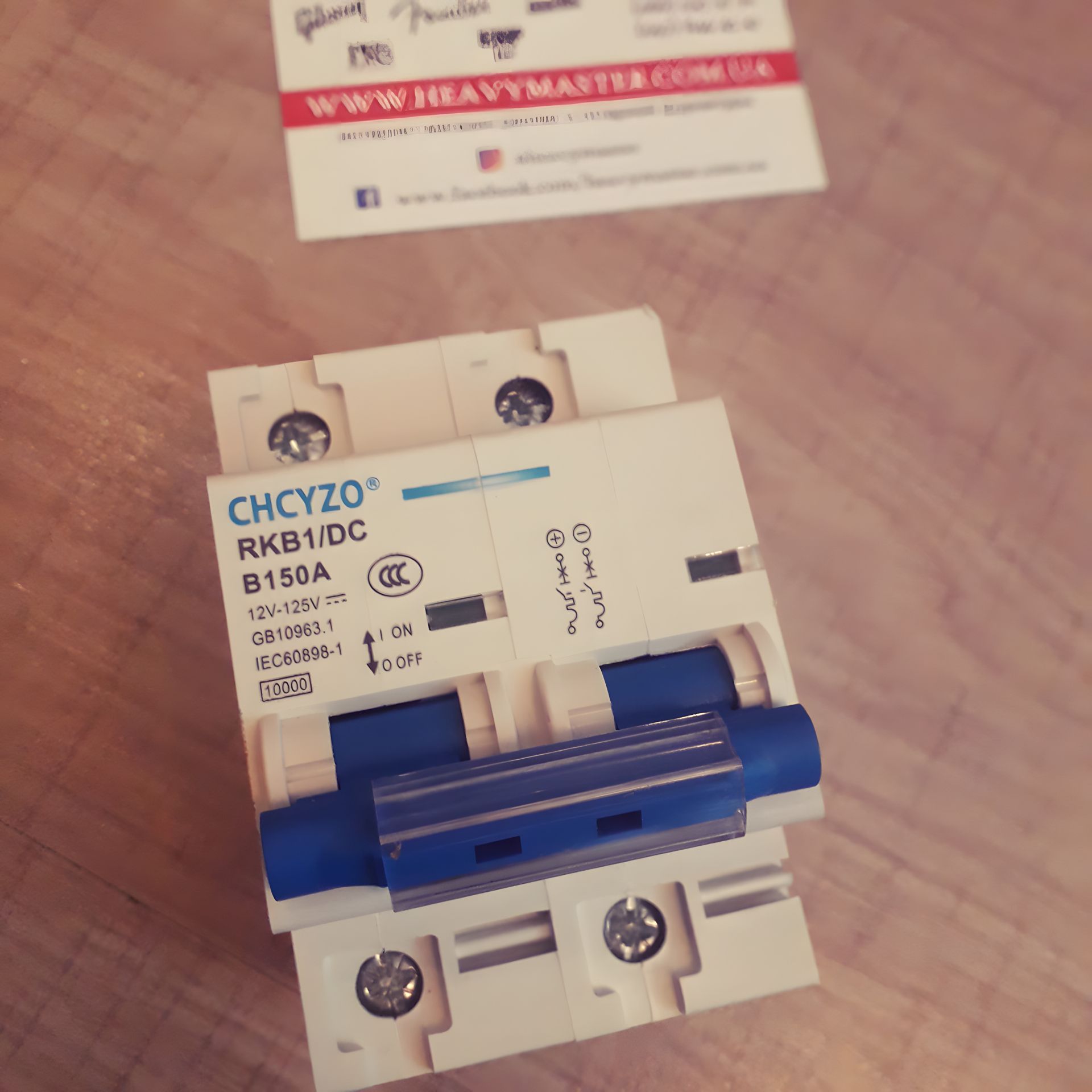 Автоматический выключатель на 150 ампер для солнечных панелей DC Автоматический выключатель на 150 ампер для солнечных панелей DC