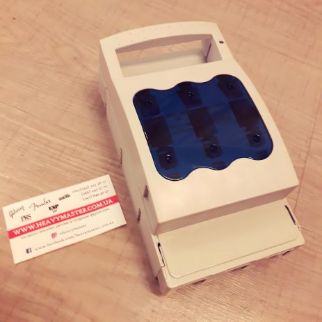 Ізолятор корпус для запобіжників AC DC до 160a до 690v на 3 контакти Ізолятор корпус для запобіжників AC DC до 160a до 690v на 3 контакти