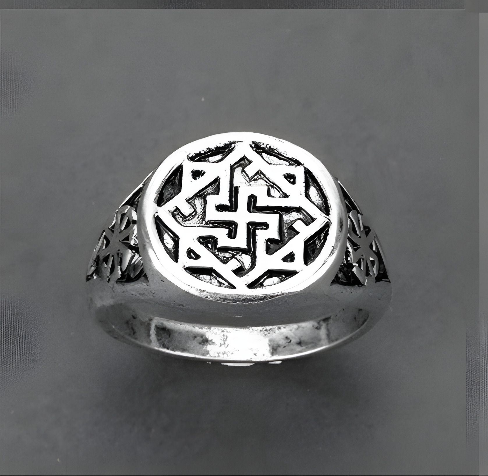 Кільце-звастика подовжувач-трава слов'янське 18-21 для чоловіків і жінок Кільце-звастика подовжувач-трава слов'янське 18-21 для чоловіків і жінок