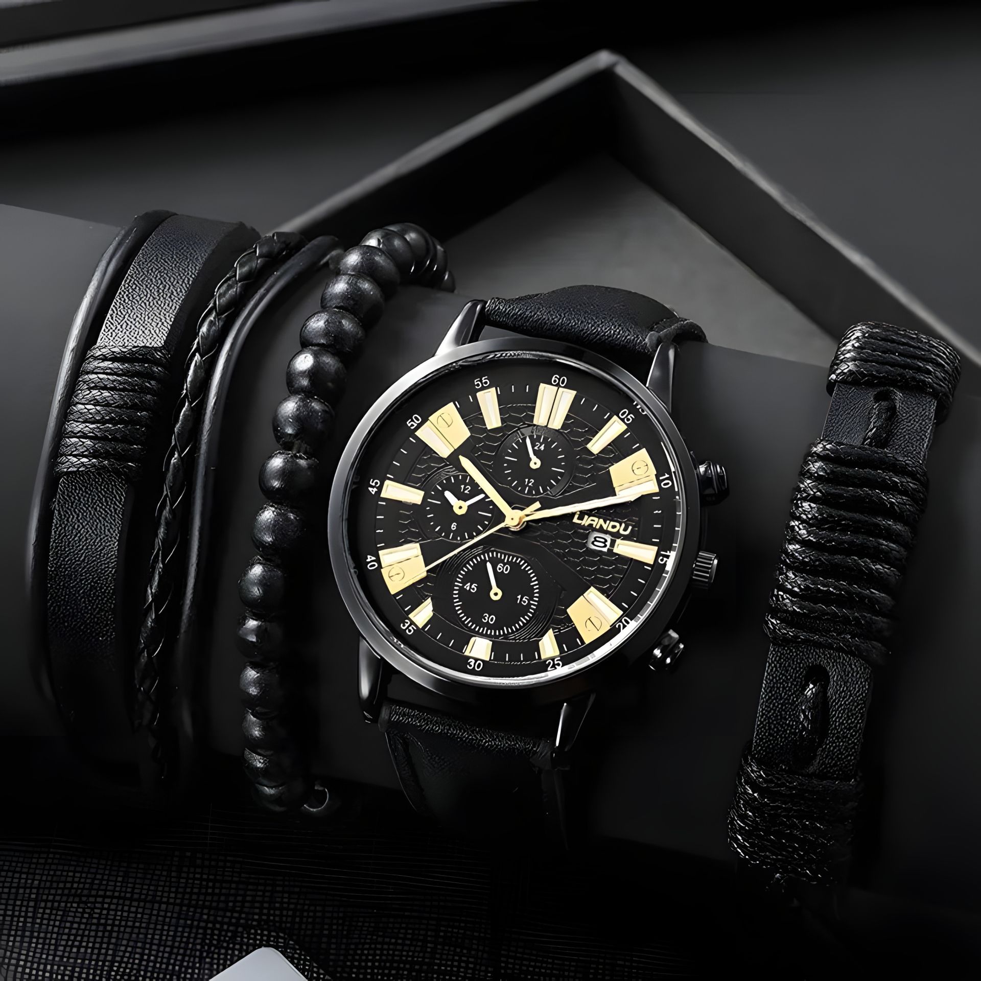 Подарочный набор: кварцевые часы, браслет, жемчуг, кулон черного цвета Подарочный набор: кварцевые часы, браслет, жемчуг, кулон черного цвета