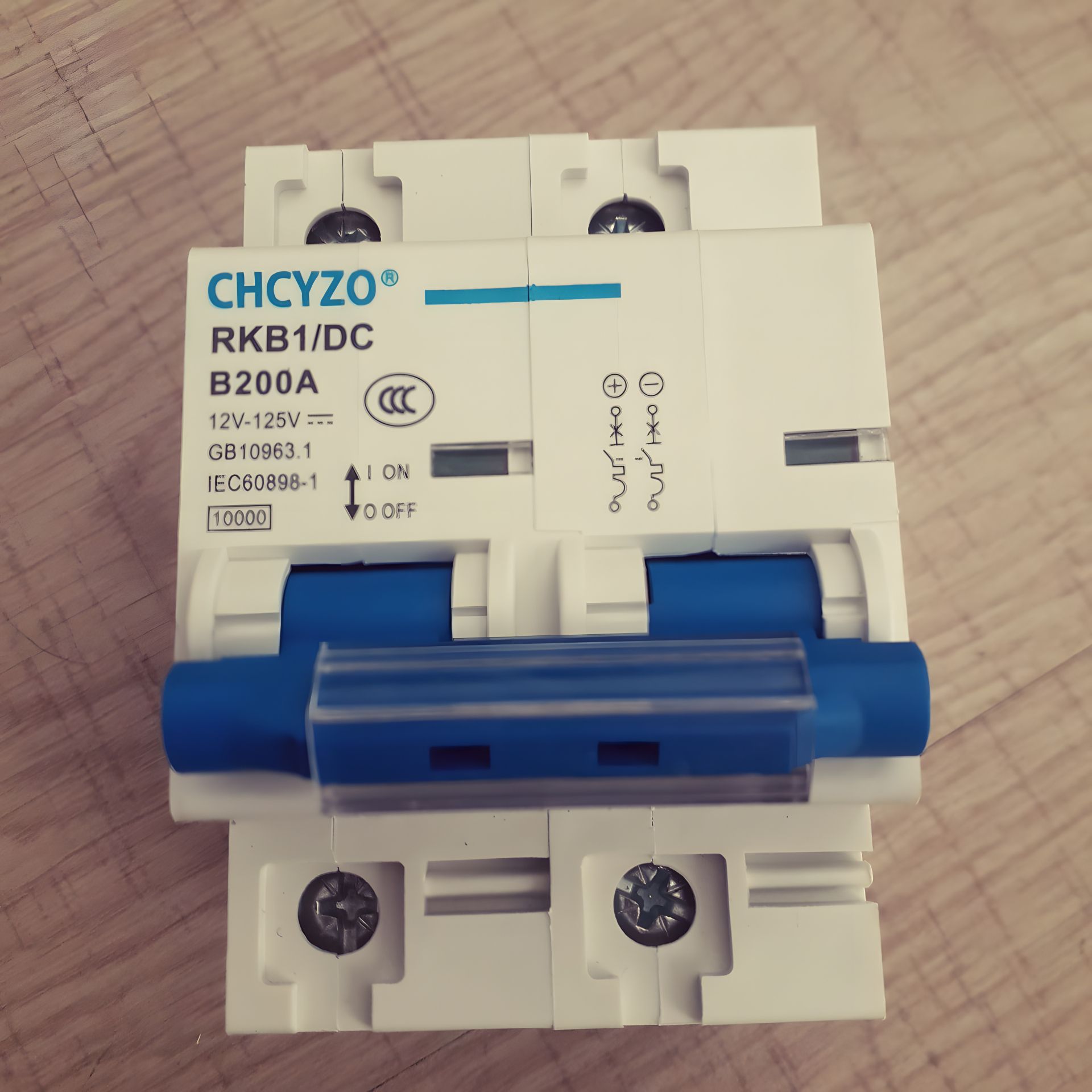 Вимикач автоматичний для сонячних панелей DC 200 амперів Вимикач автоматичний для сонячних панелей DC 200 амперів