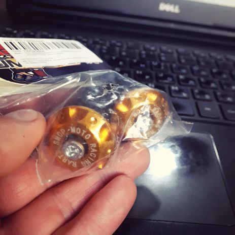 Жовті заглушки на кермо мотоцикла та велосипеда 16-20 мм Жовті заглушки на кермо мотоцикла та велосипеда 16-20 мм