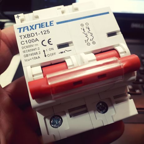 Солнечный автоматический выключатель DC 100 а 3P