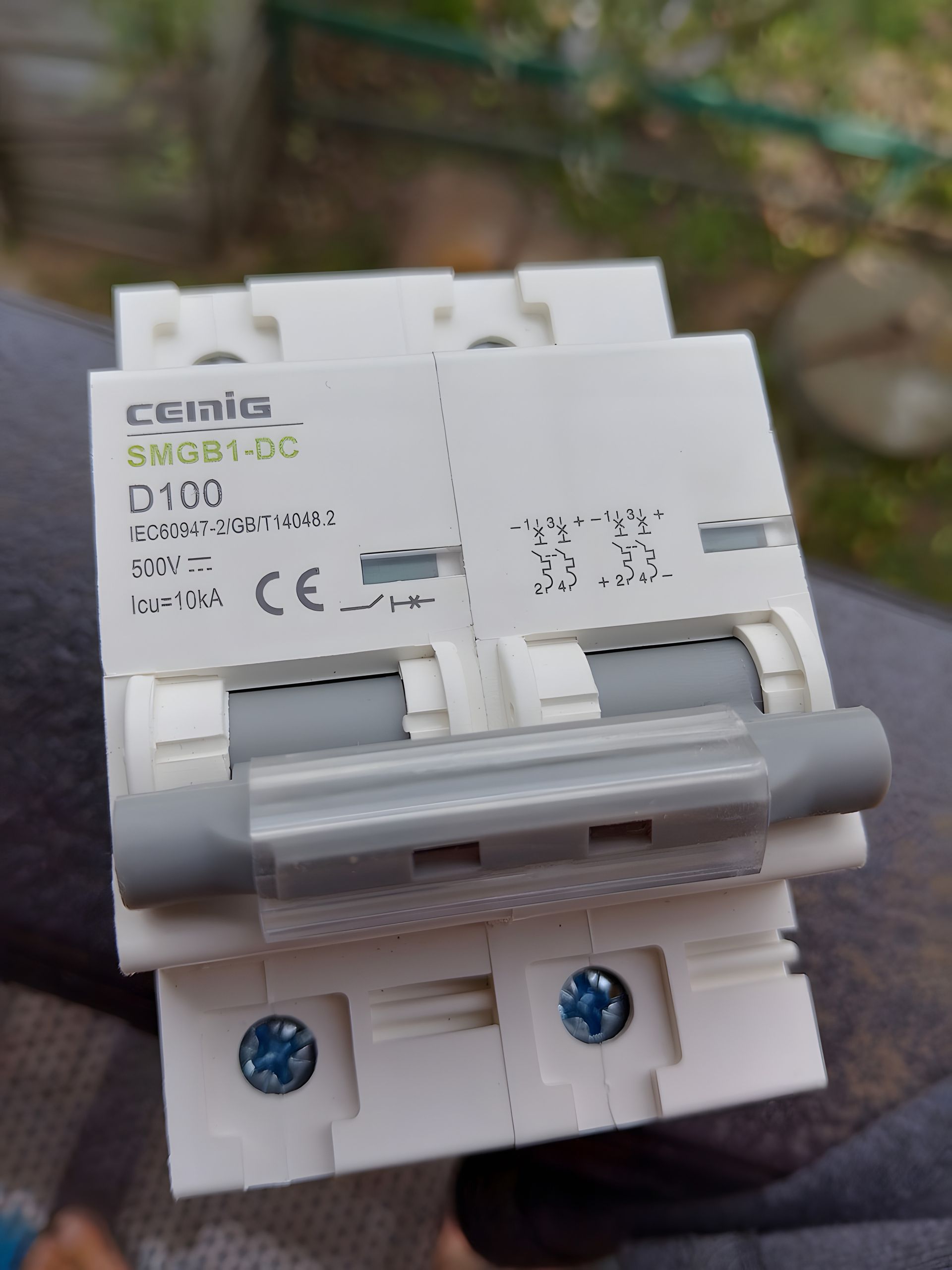 Автоматичний вимикач для сонячних панелей DC 100 АМПЕР Ceinig Автоматичний вимикач для сонячних панелей DC 100 АМПЕР Ceinig