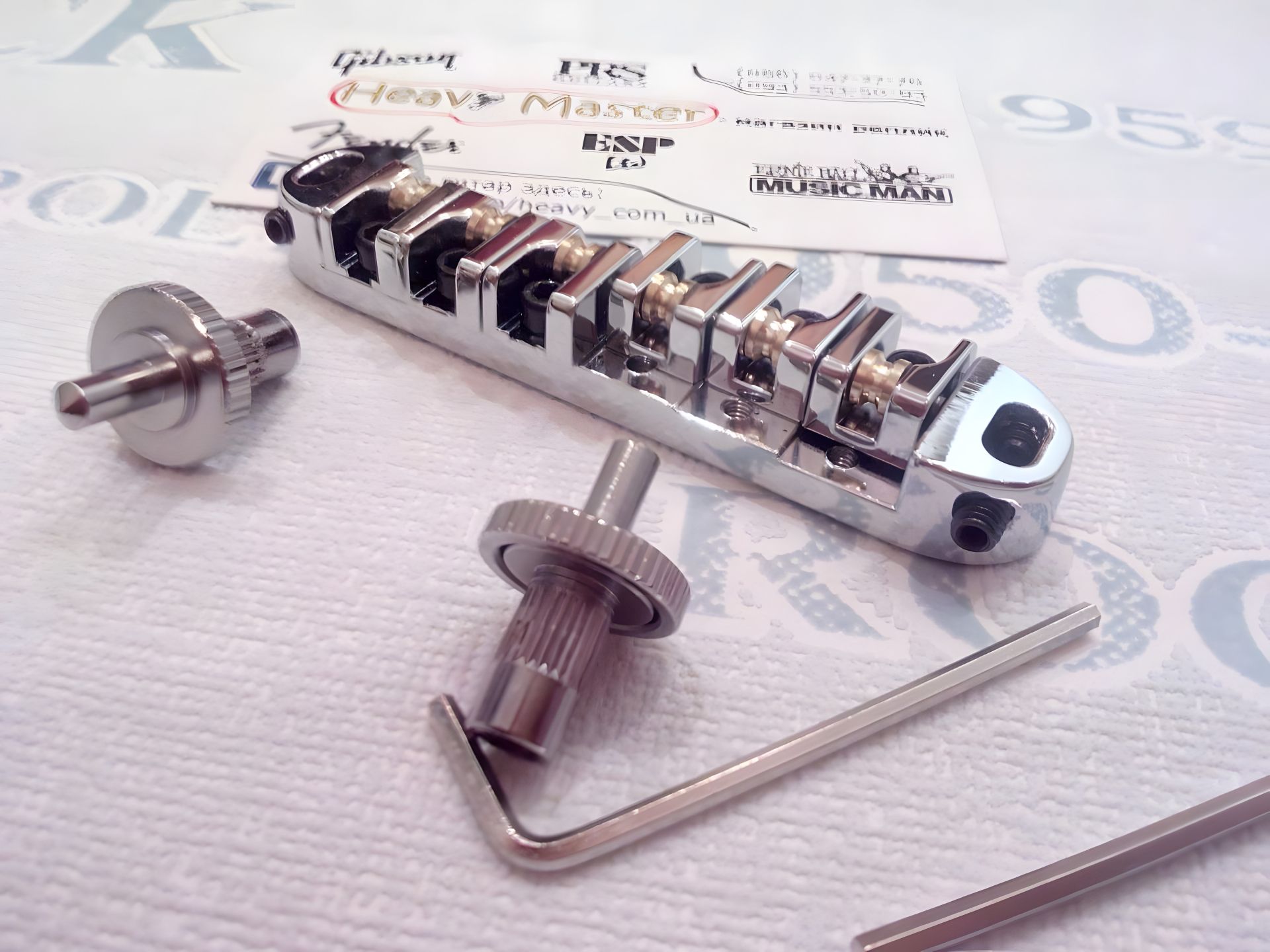 Тюноматик струнотримач роликовий бридж Saddle Tune-o-matic для гітари електрогітари Gibson SG Les Paul ХРОМ Тюноматик струнотримач роликовий бридж Saddle Tune-o-matic для гітари електрогітари Gibson SG Les Paul ХРОМ